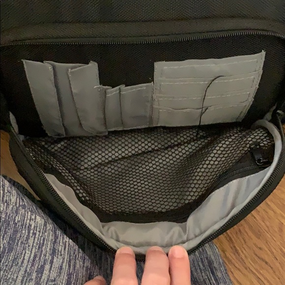 Nikon D3000 - Picture 11 of 16